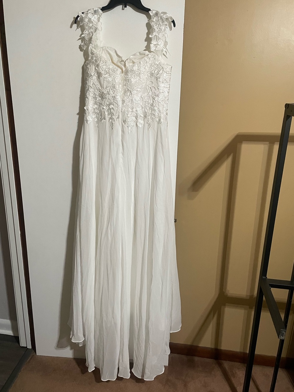 White Lace Bodice Chiffon Maxi Dress